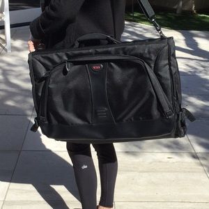 Tumi trifold garmet bag ballistic nylon NWOT